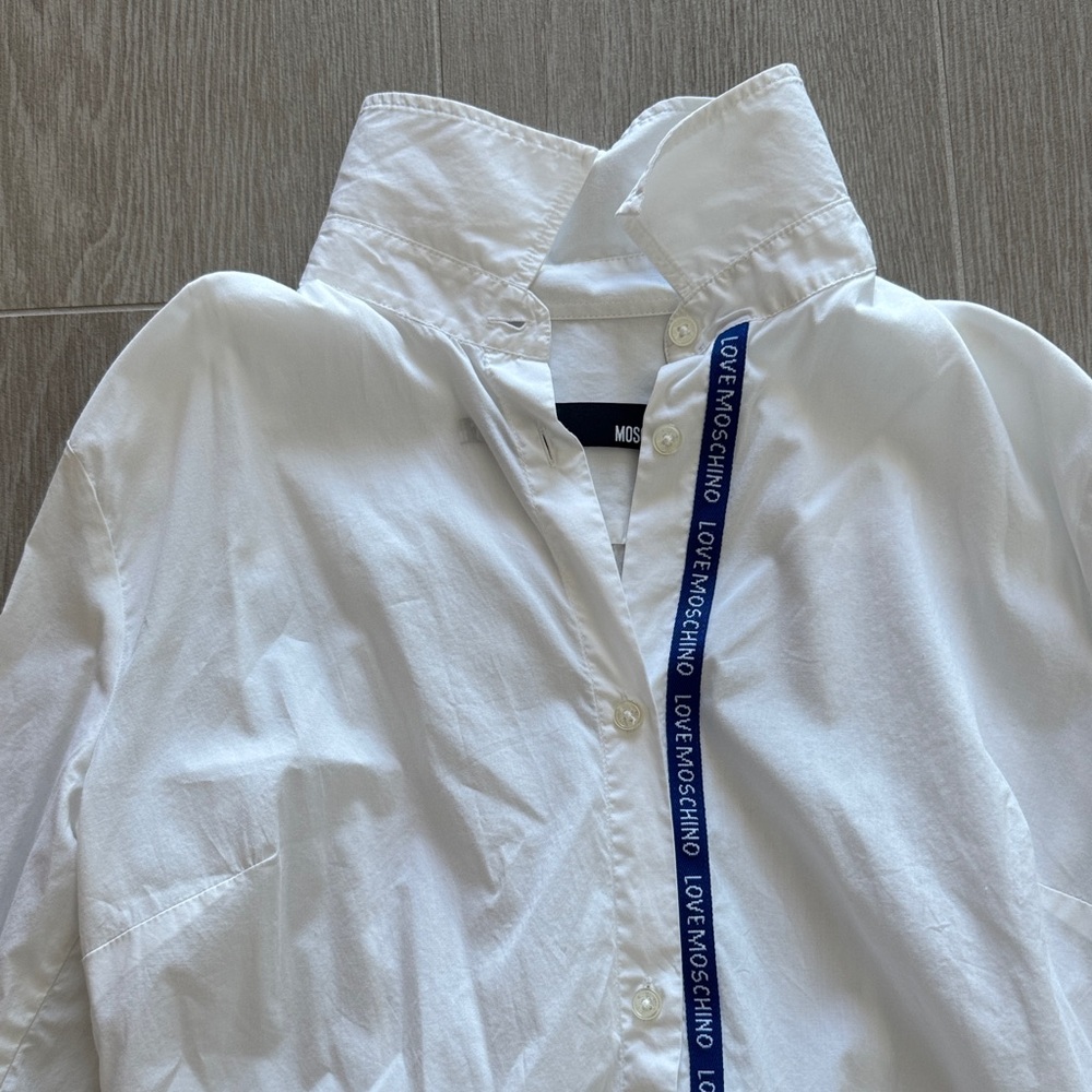 Moschino White Long Sleeve Shirt with Blue Accents - Picture 2 of 4